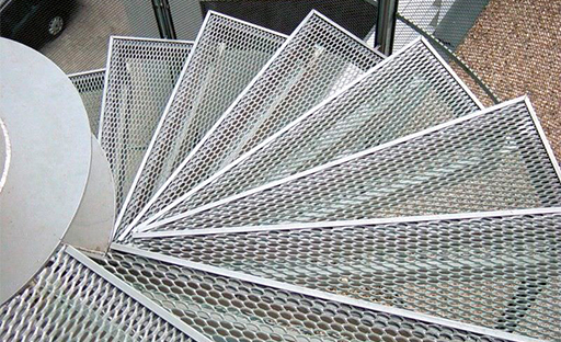GRATINGS FOR SPIRAL STAIRS